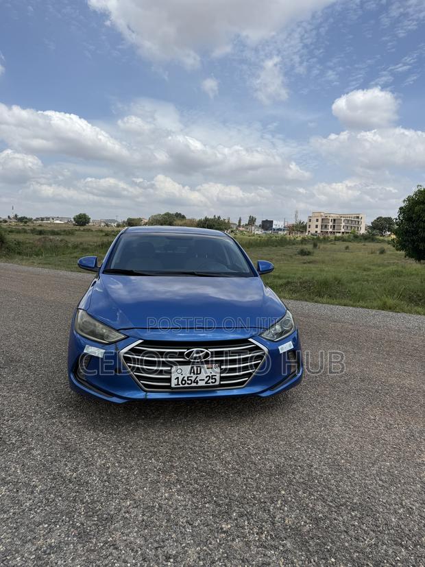 Hyundai Elantra SE Sedan FWD (2.0L 4cyl 6M) 2017 Blue