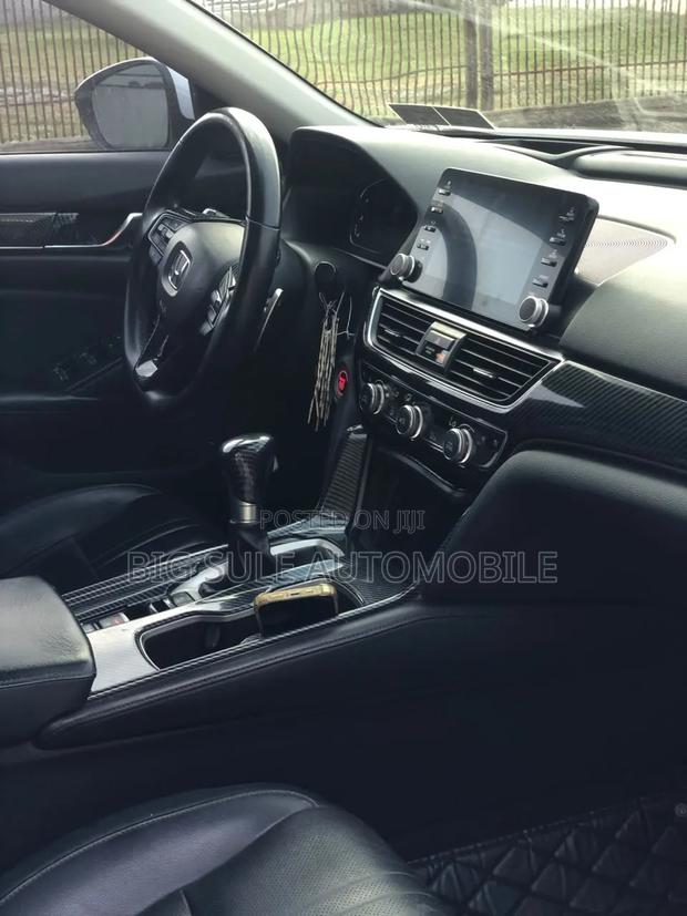 Honda Accord Touring 2018 White