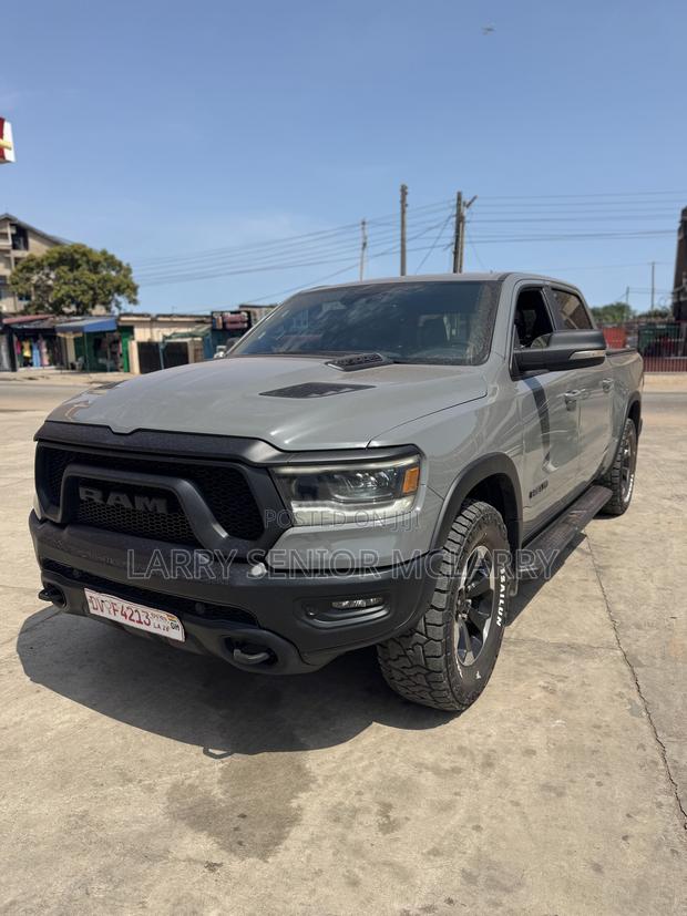 Dodge RAM 1500 5.7 Petrol AWD 2022 Black