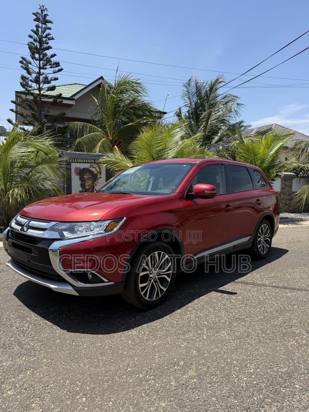 Mitsubishi Outlander 2018 Red