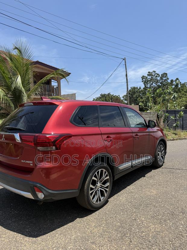 Mitsubishi Outlander 2018 Red