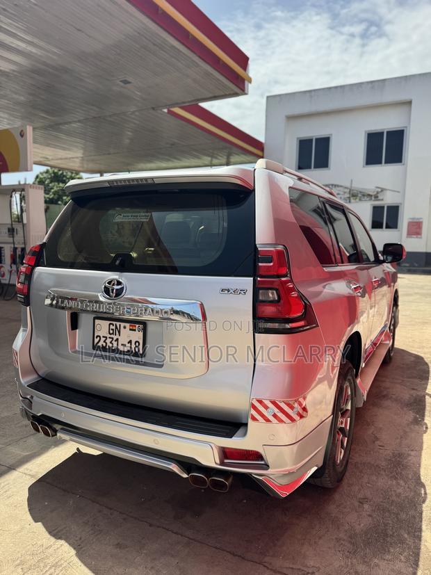 Toyota Land Cruiser Prado 2.7 2018 Silver