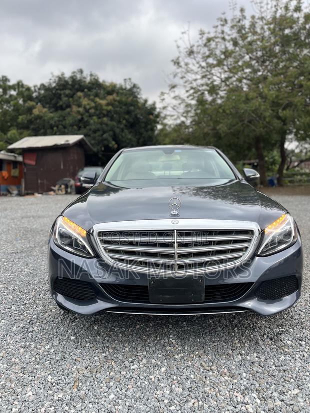 Mercedes-Benz C300 Luxury 4dr AWD 4Matic Sedan (2.0L 4cyl 7A) 2015 Gray