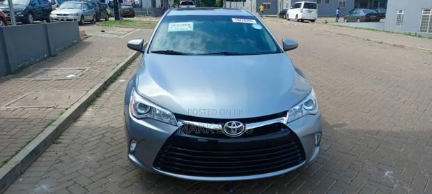 Toyota Camry LE 4dr Sedan (2.5L 4cyl 6A) 2016 Gray