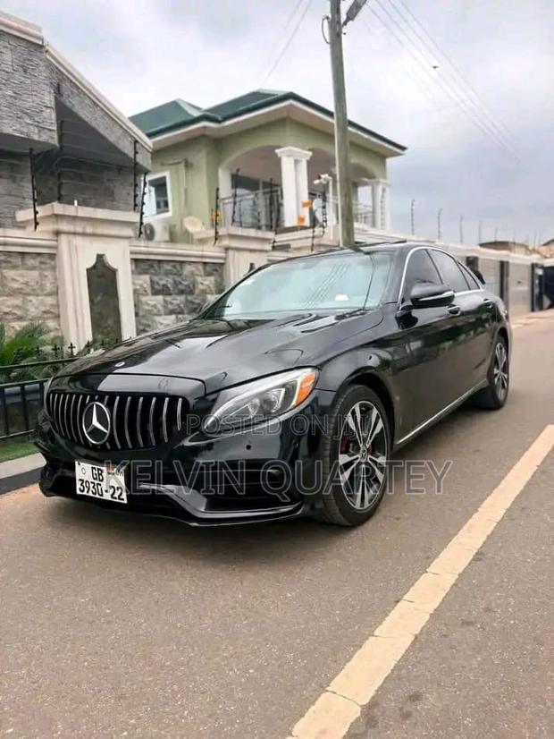 Mercedes-Benz C300 2016 Black