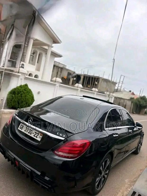 Mercedes-Benz C300 2016 Black
