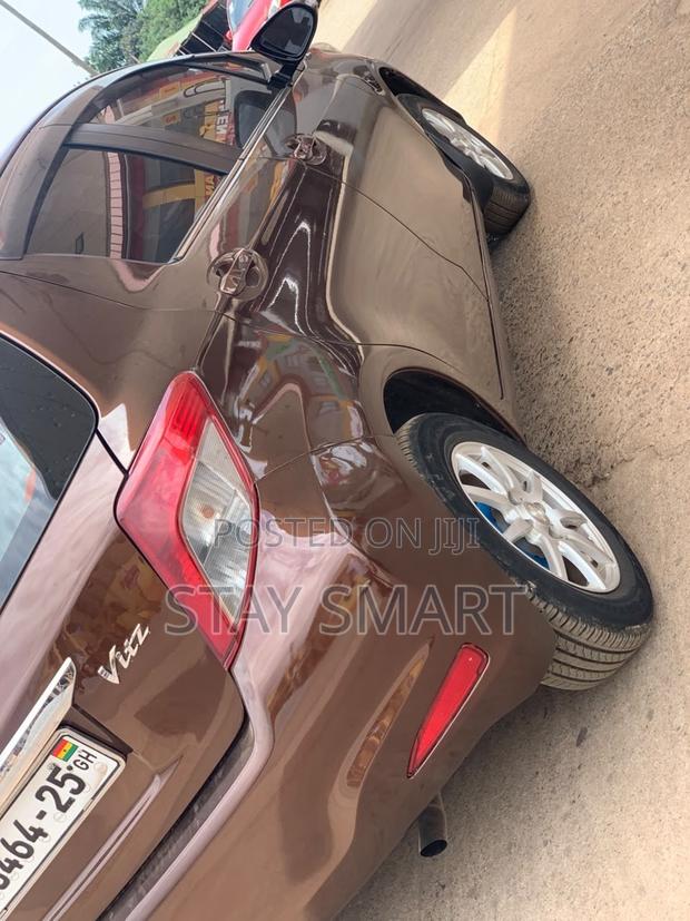 Toyota Vitz 2014 Brown