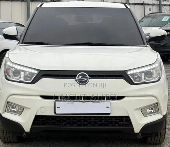 SsangYong Tivoli 2015 White