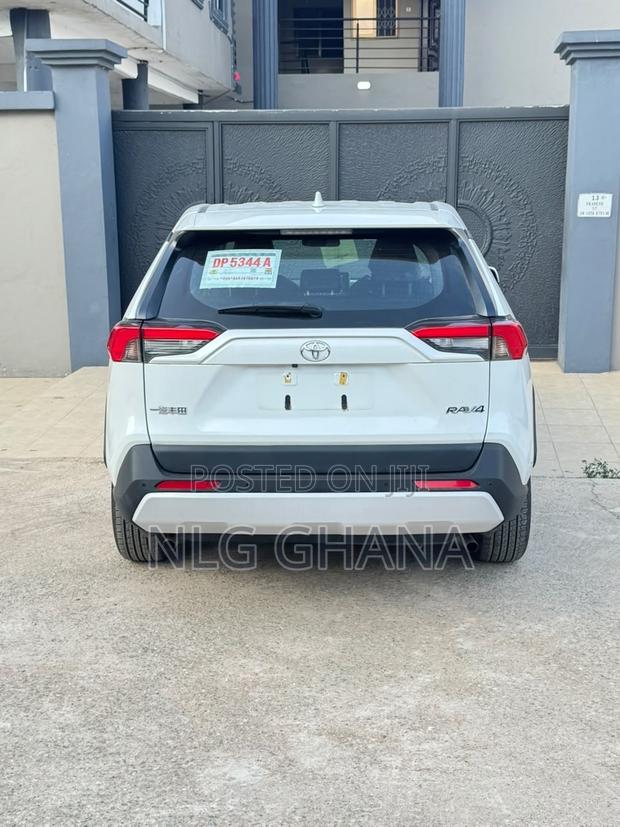 New Toyota RAV4 2023 White