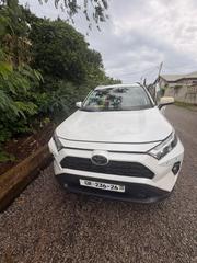 Toyota RAV4 XLE Premium AWD 2024 White for sale