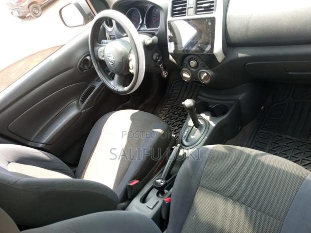 Nissan Versa 1.6 S Sedan 2012 Silver