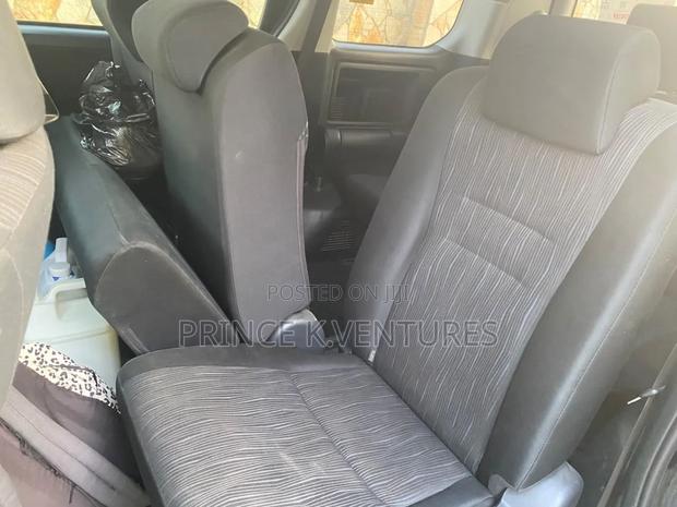 Toyota Voxy V 4WD 8-Seater 2013 Black