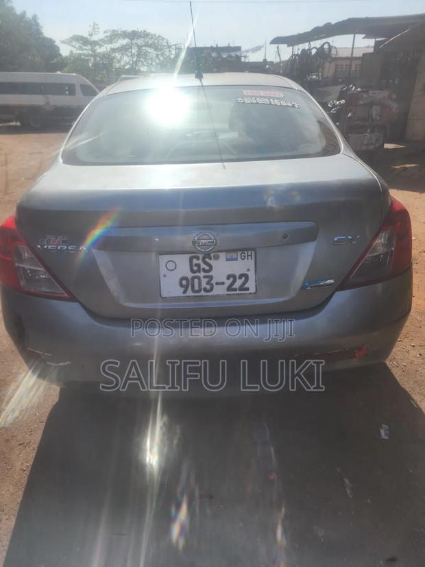 Nissan Versa 1.6 S Sedan 2012 Silver