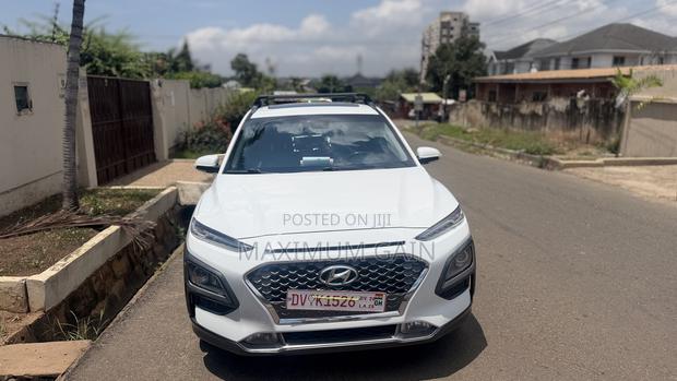 Hyundai Kona Limited 2021 White