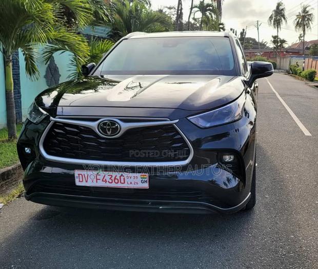 Toyota Highlander XLE 2022 Black