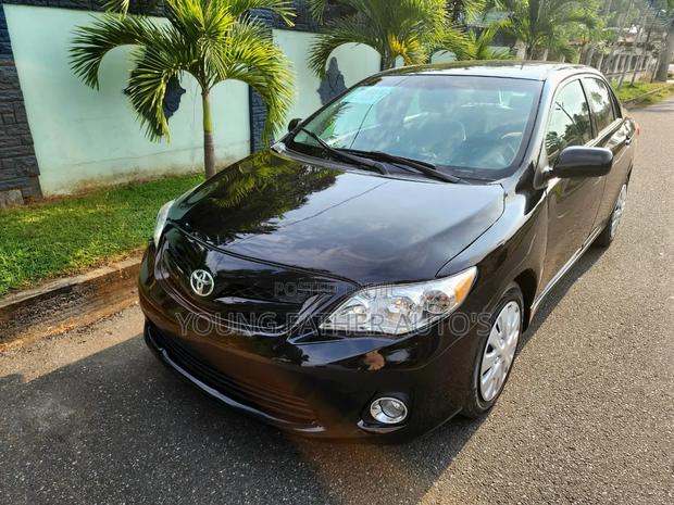 Toyota Corolla LE Special Edition 4dr Sedan (1.8L 4cyl 4A) 2013 Black
