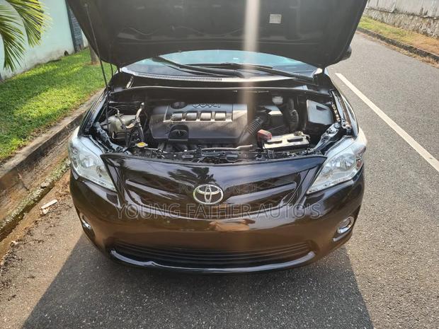 Toyota Corolla LE Special Edition 4dr Sedan (1.8L 4cyl 4A) 2013 Black