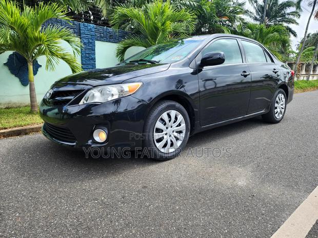 Toyota Corolla LE Special Edition 4dr Sedan (1.8L 4cyl 4A) 2013 Black