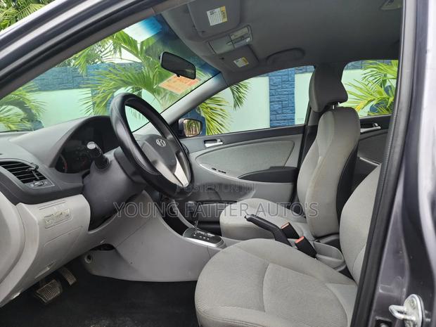 Hyundai Accent GLS 4dr Sedan (1.6L 4cyl 6A) 2014 Gray