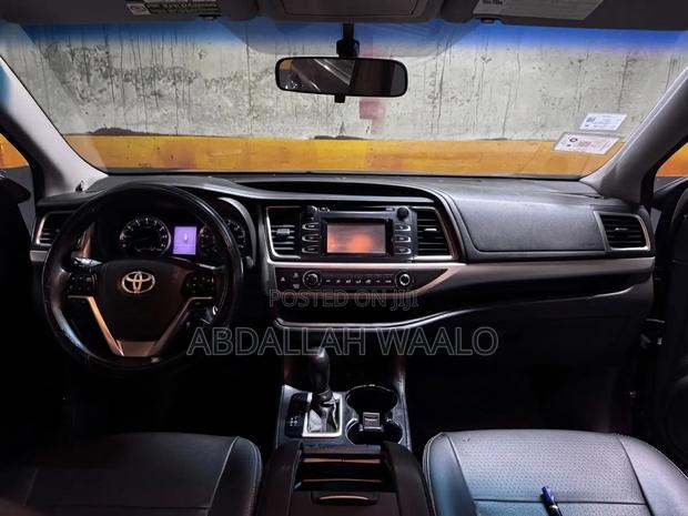 Toyota Highlander 2016 Burgundy