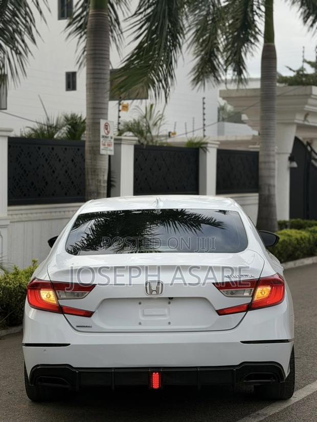 Honda Accord 2019 White