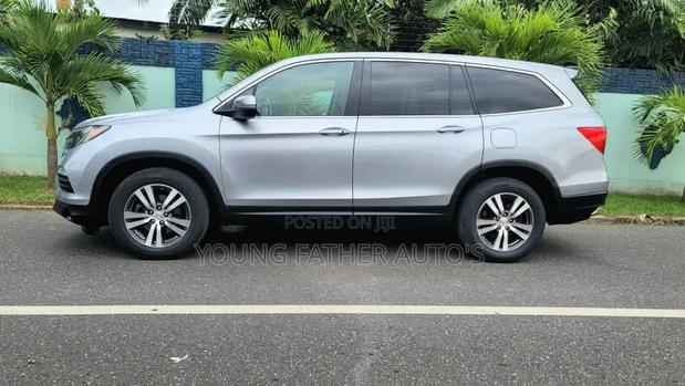 Honda Pilot EX 4dr SUV 4WD (3.5L 6cyl 5A) 2017 Gray