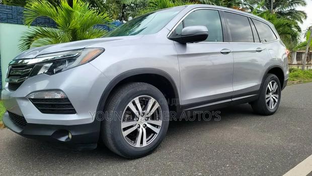 Honda Pilot EX 4dr SUV 4WD (3.5L 6cyl 5A) 2017 Gray