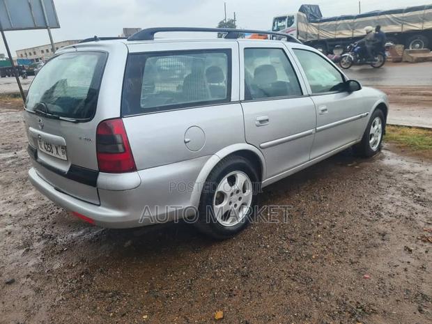 Opel Astra 1.4 2000 Silver