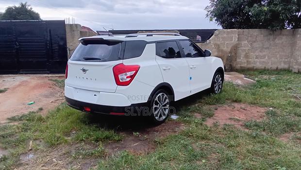SsangYong Tivoli 2017 White