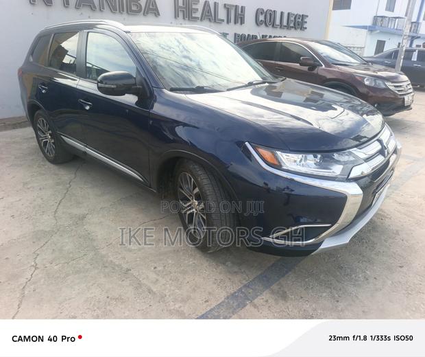 Mitsubishi Outlander 2017 Blue