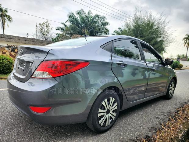 Hyundai Accent GLS 4dr Sedan (1.6L 4cyl 6A) 2014 Gray
