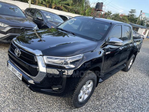Toyota Hilux Rugged 4x4 2019 Black