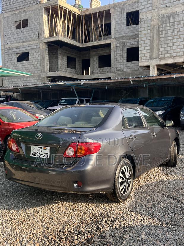 Toyota Corolla 2009 Gray