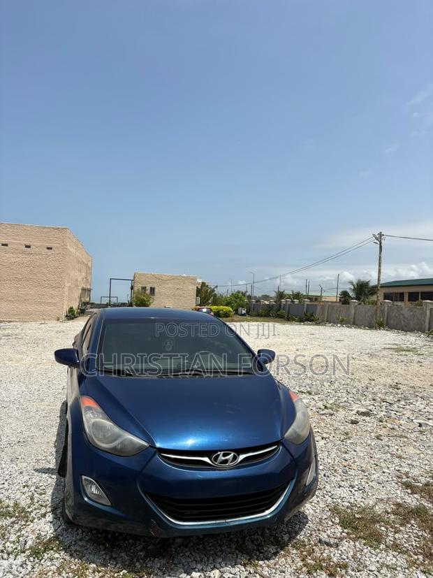 Hyundai Elantra Limited Sedan FWD (1.8L 4cyl 6A) 2013 Blue