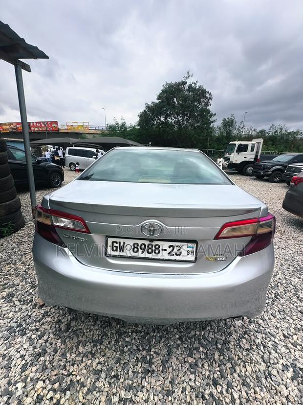 Toyota Camry 2014 Silver