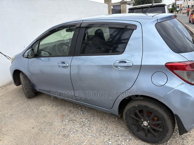 Toyota Vitz 2012 Blue