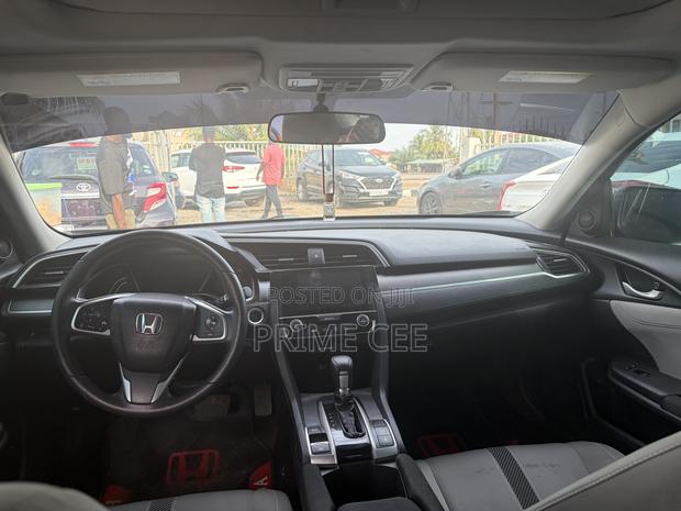 Honda Civic 2018 Gray