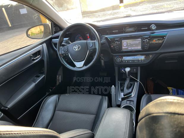 Toyota Corolla 2016 Silver