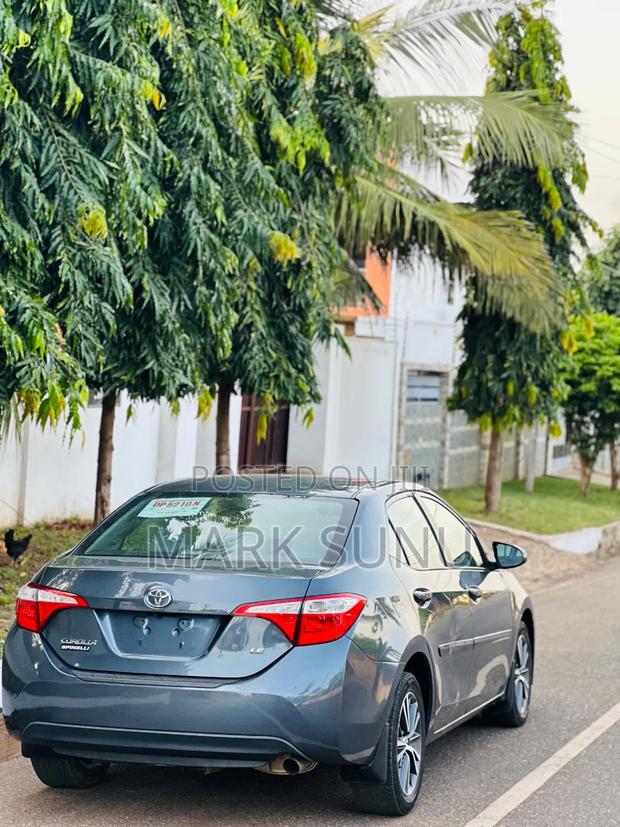 Toyota Corolla LE 4dr Sedan (1.8L 4cyl CVT) 2016 Gray