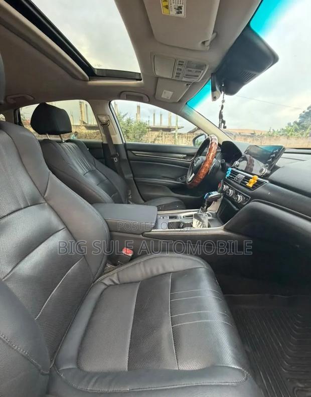 Honda Accord Sport (1.5L 4cyl Turbo CVT) 2019 White