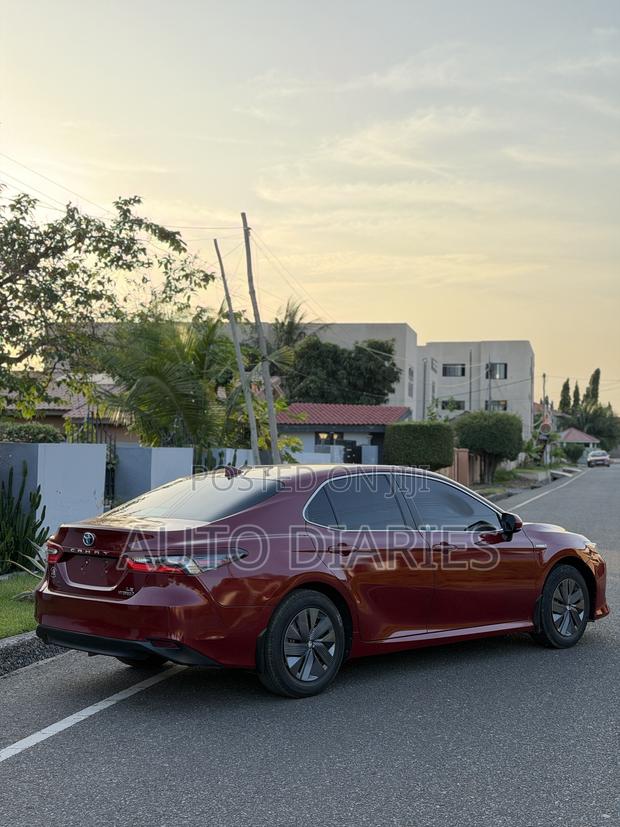 Toyota Camry LE 2021 Red