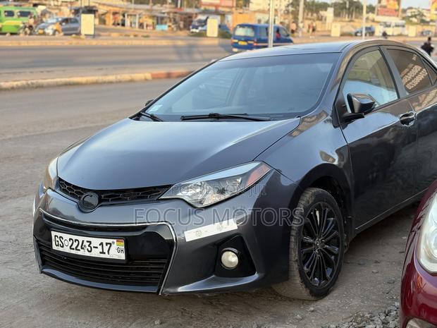 Toyota Corolla S 4dr Sedan (1.8L 4cyl CVT) 2016 Gray