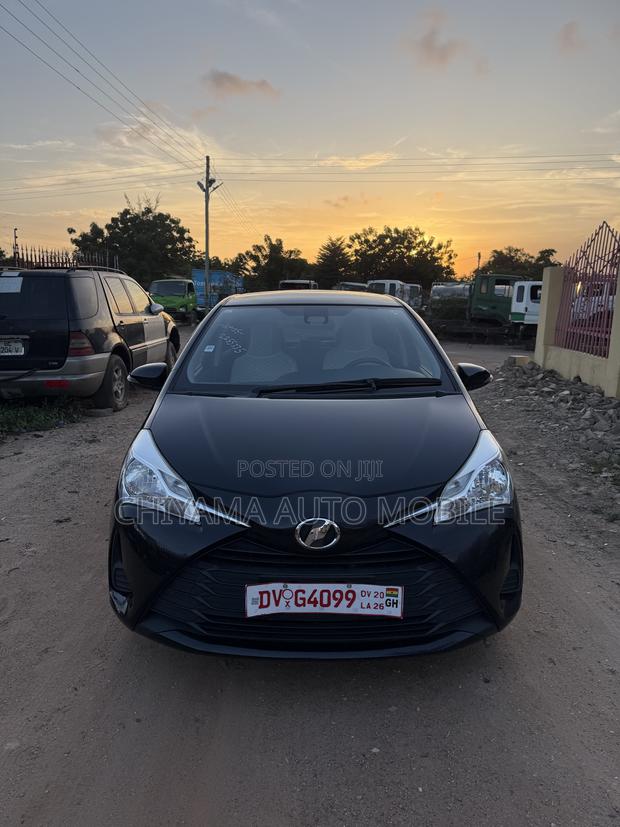 Toyota Vitz 2017 Black