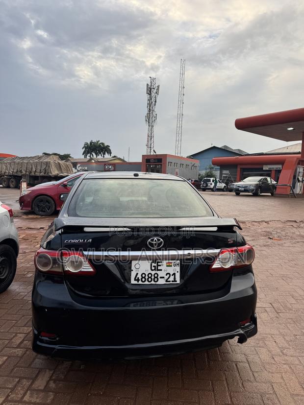 Toyota Corolla 2013 Black