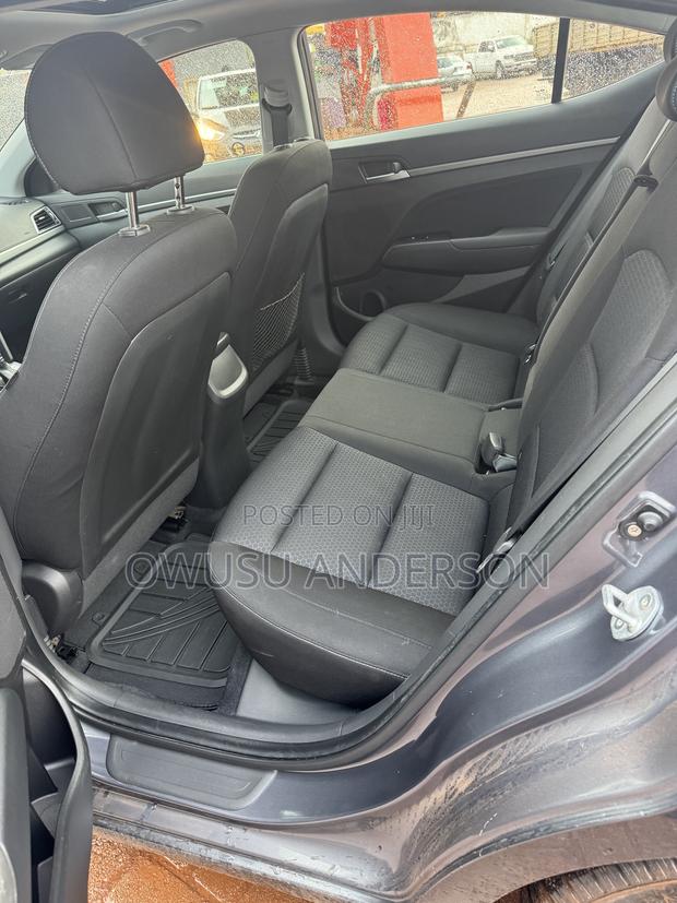 Hyundai Elantra 2018 Gray
