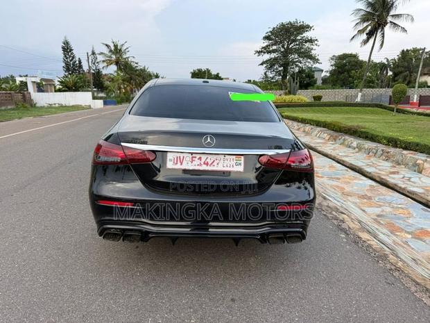 Mercedes-Benz E300 4Matic AWD Sedan (2.0L 4cyl 9A) 2017 Black