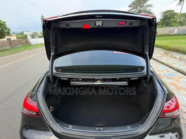 Mercedes-Benz E300 4Matic AWD Sedan (2.0L 4cyl 9A) 2017 Black