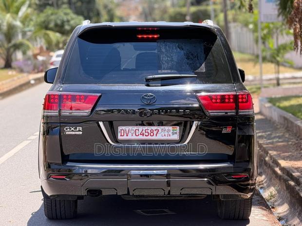 Toyota Land Cruiser 4.0 V6 GXR 2018 Black