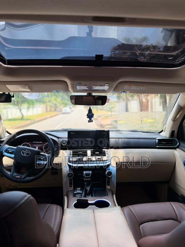 Toyota Land Cruiser 4.0 V6 GXR 2018 Black