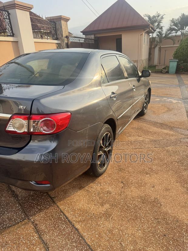 Toyota Corolla 2013 Gray